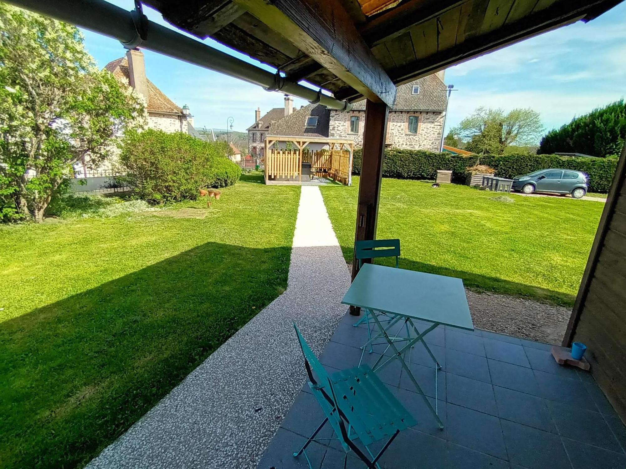 Le Miraillet, Chambre Hote Saint-Illide Kültér fotó